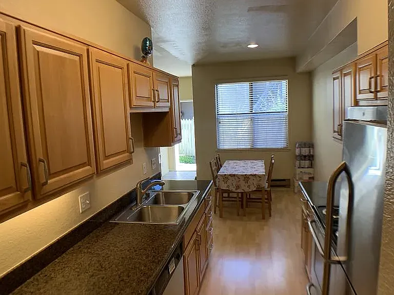 45 Lakeshore Ct — Photo 5