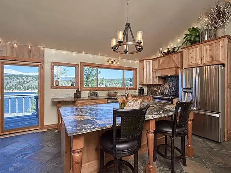 233 Alpine Dr — Photo 4