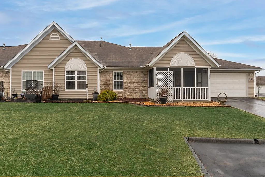 680 Scott Dr photo 1