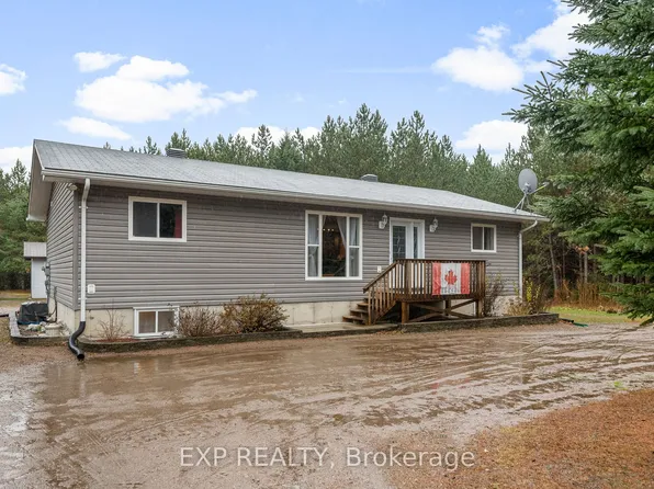 716 Cybulski Rd, Madawaska Valley, ON K0J 1B0