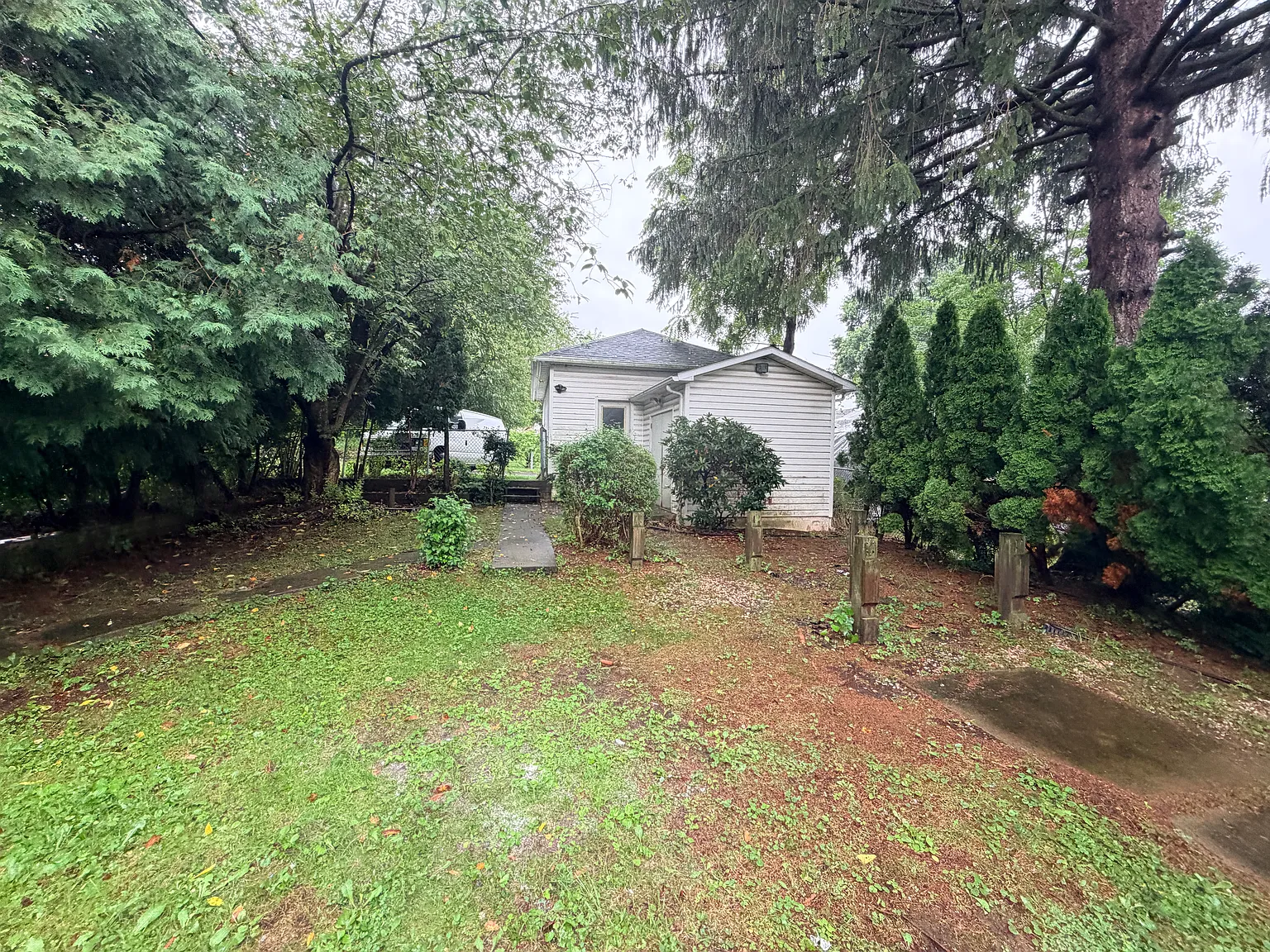 4 bed, 2200 sqft, $1,600 — Photo 4