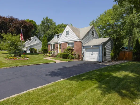 67 Pearce Parkway, Pearl River, NY 10965