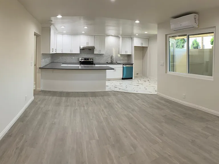 309 N Chandler Ave #D — Photo 4