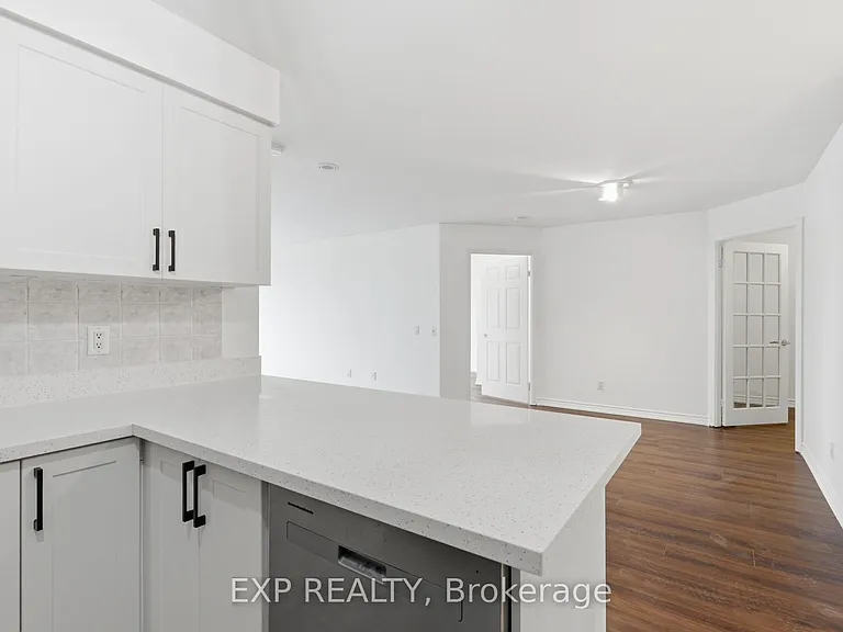 25 Kingsbridge Garden Cir #2120 — Photo 12