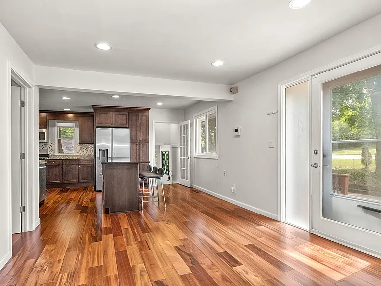 17130 Beck Rd — Photo 10
