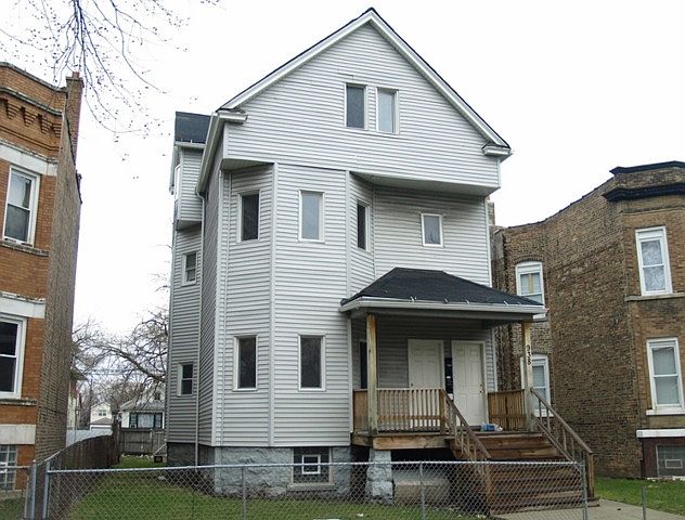 1st image of 938 N Waller Ave