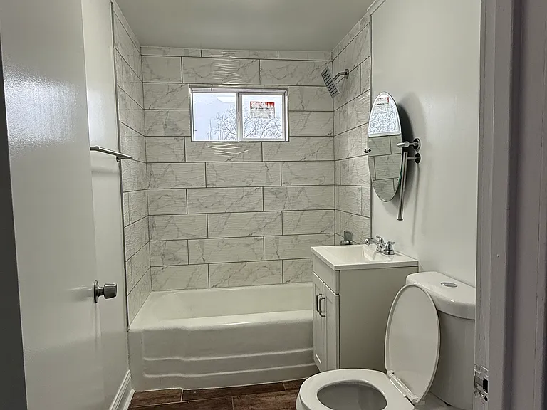 3556 W 61st St #2 — Photo 10