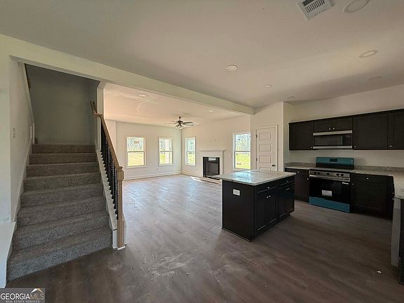 5th image of 335 Yancey Rd
