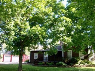 6590 Pleasant St, Garden Prairie, IL 61038