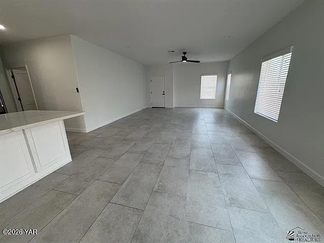 3 bed, 3.0 bath, 1752 sqft, $1,995 — Photo 4