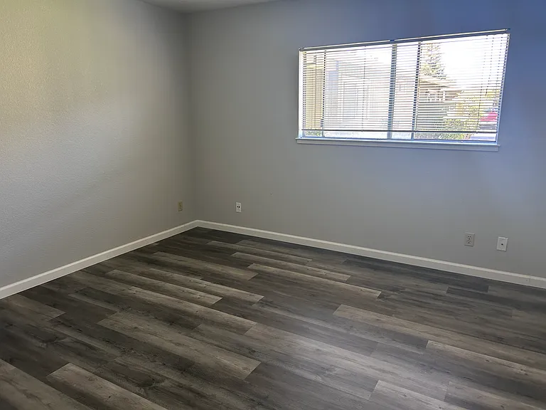 1741 W Lockeford St #3 — Photo 6