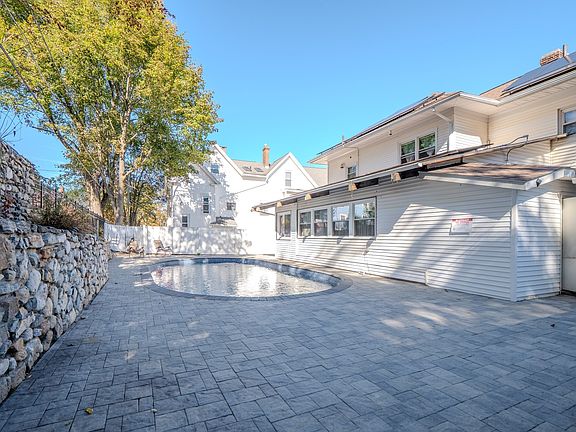 3rd image of 16 Morningside Rd