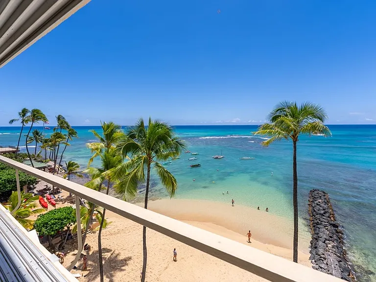 2895 Kalakaua Ave #501 — Photo 32