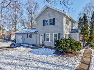 415 N Sycamore St, Somonauk, IL 60552