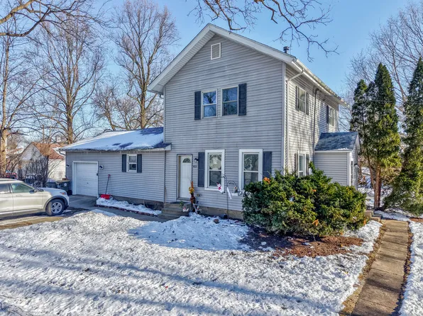 415 N Sycamore St, Somonauk, IL 60552