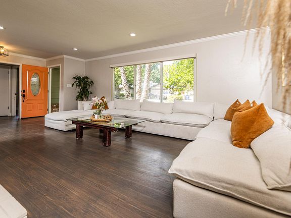 5th image of 4109 Canby Way
