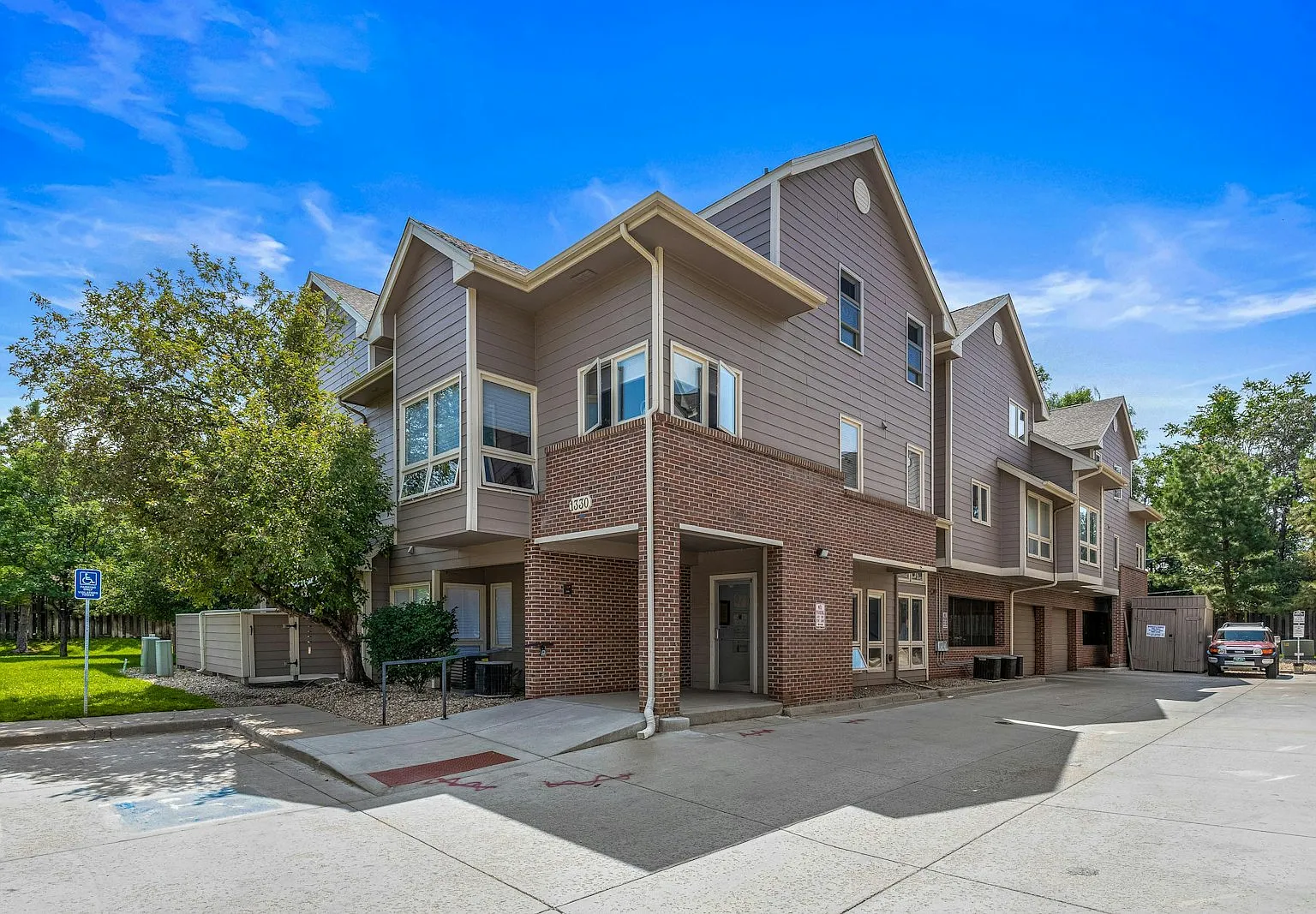 1330 South Monaco Parkway, Unit 14 — Photo 1