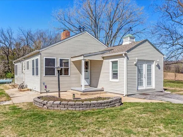 621 Nabor Ln, Pacific, MO 63069