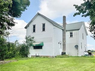 8863 Old Waterford Rd, Erie, PA 16509