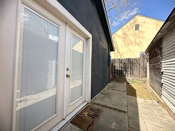 3rd image of 333 San Antonio Way