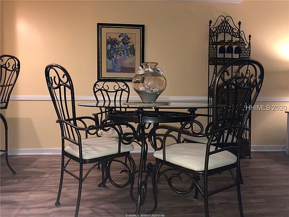 5th image of 15 Deallyon Ave APT 83