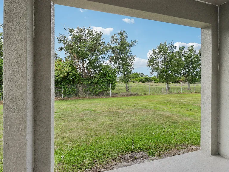 Simmons Trace — Photo 96
