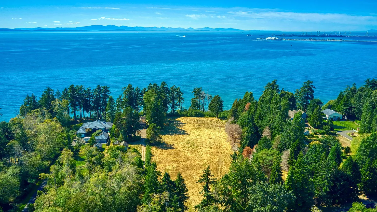 251 Marine Dr photo 1