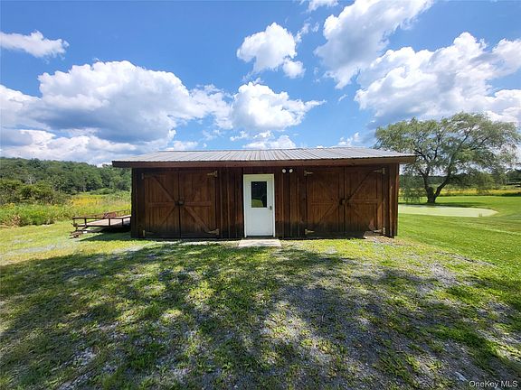 5th image of 290 Behr Road