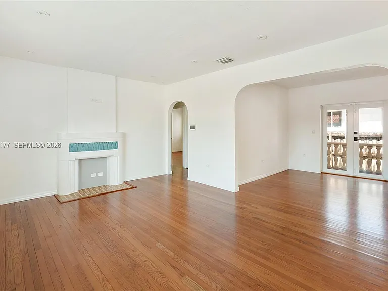 2240 SW 24th Ave — Photo 3