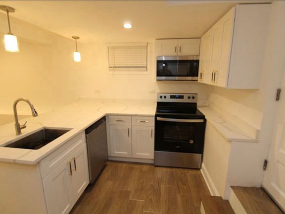 2nd image of 5805 N Richmond St #G