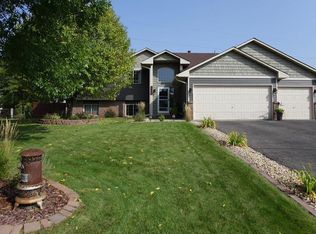 7833 Marilyn Dr, Lino Lakes, MN 55014
