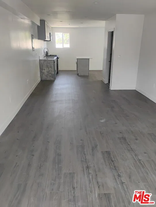 2 bed, 2.0 bath, 1100 sqft, $3,000 — Photo 1