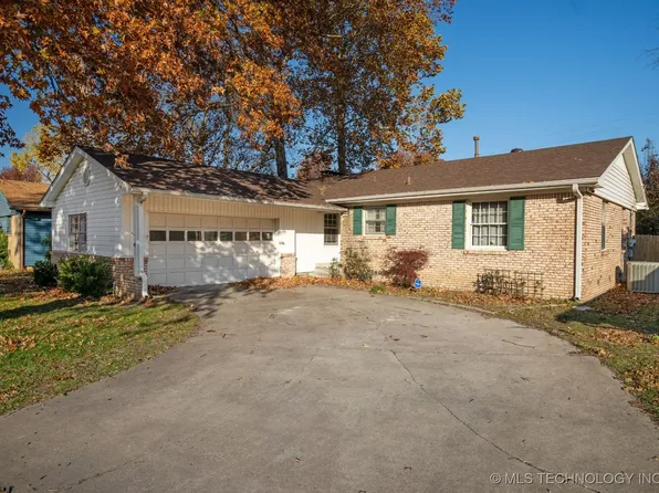 1587 E 59th Pl, Tulsa, OK 74105