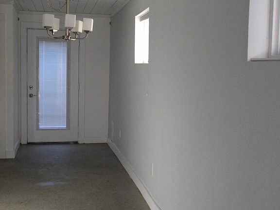 DINNING/ BACKDOOR
