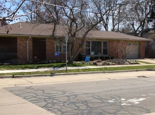 10867 W 11 Mile Rd, Huntington Woods, MI 48070