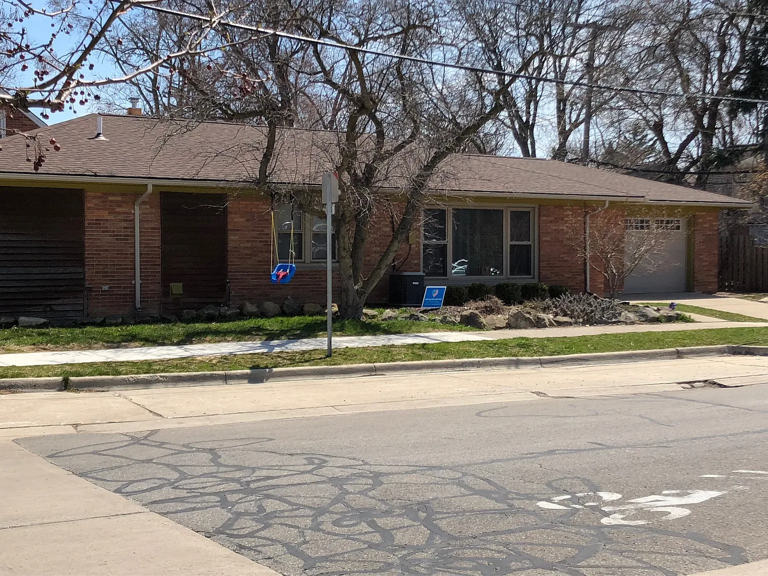 10867 W Eleven Mile Rd photo 1