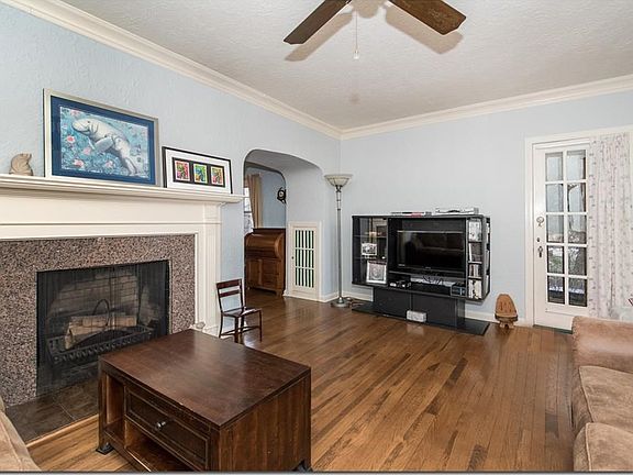 There are two corner cabinets built into the archway