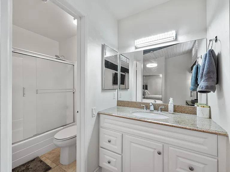 5460 White Oak Ave #B309 — Photo 13