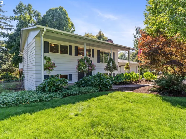 85007 Kensington Dr, Pleasant Hill, OR 97455