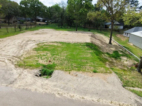 13391 Country Oak Dr, Willis, TX 77318