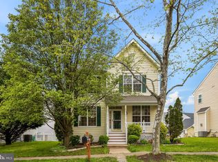 25981 Hartwood Dr, Chantilly, VA 20152
