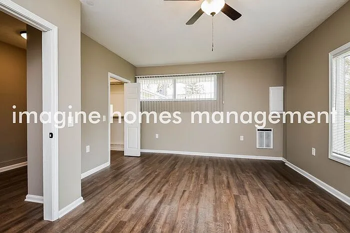 496 Abbyshire Dr — Photo 7