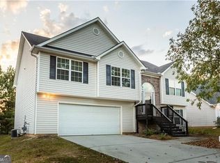 3497 Temple Ridge Ct, Loganville, GA 30052