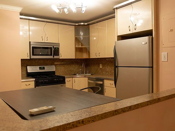 5th image of 11A Cove Ln #1