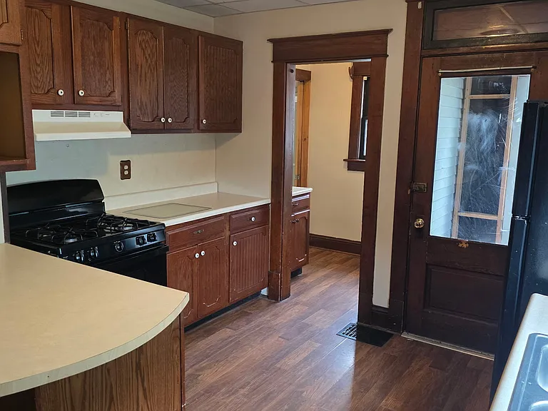 239 Burt Ave — Photo 16