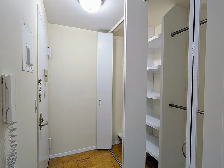 555 E 78th St #3E — Photo 14