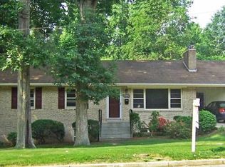 2124 Powhatan St, Falls Church, VA