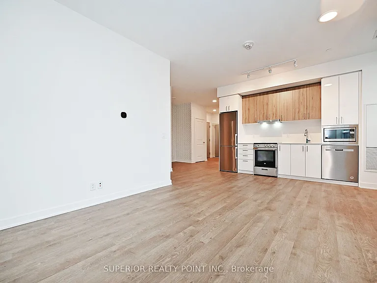30 Upper Mall Way #A214 — Photo 12