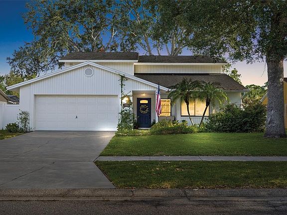 3rd image of 4814 FOX HUNT DR