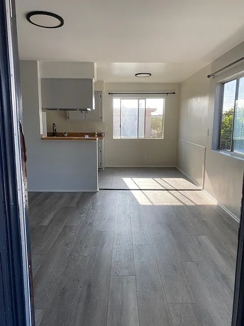 11643 Eucalyptus Ave — Photo 2